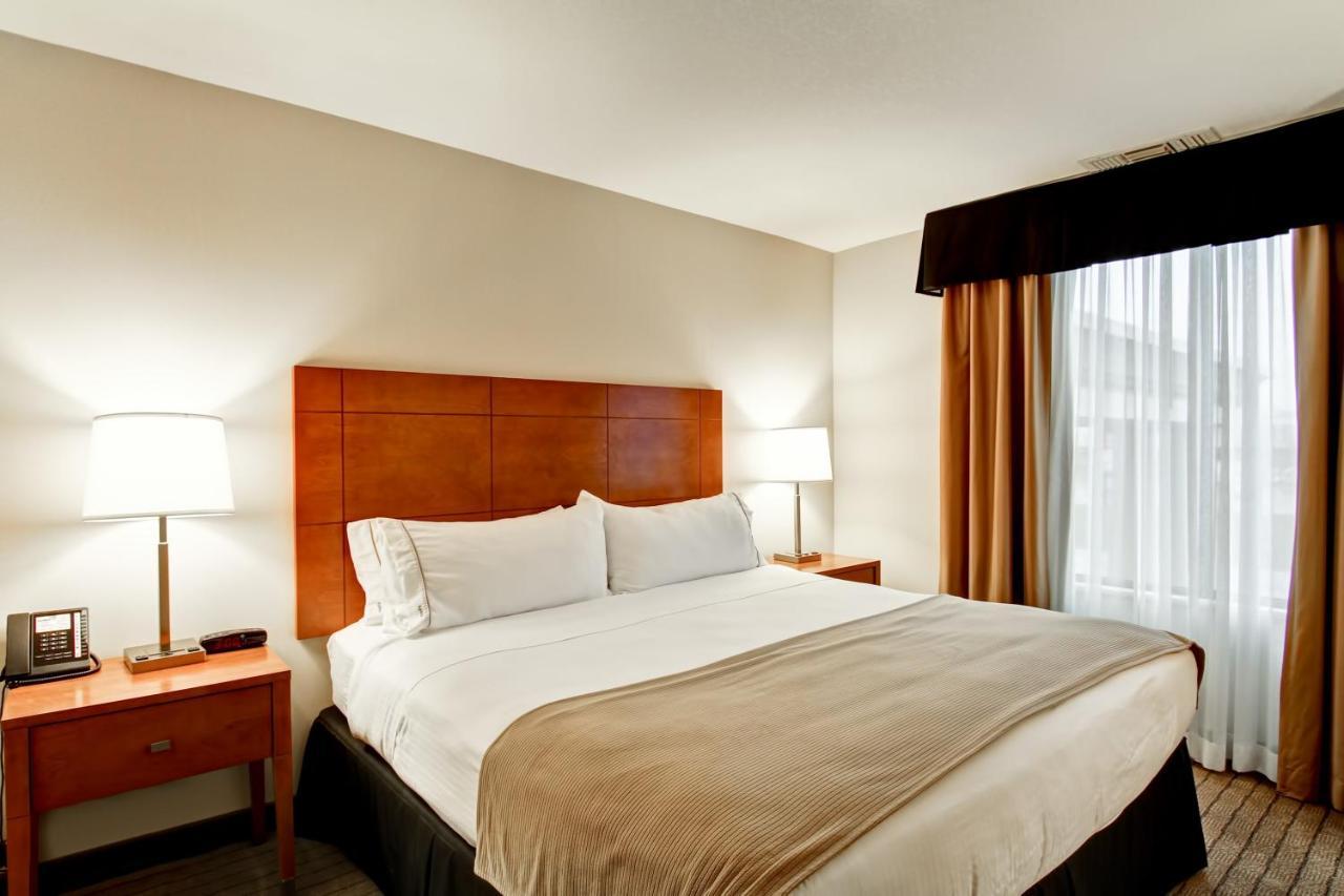 Holiday Inn Express And Suites Guelph, An Ihg Hotel Номер фото